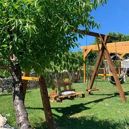 Velebit Apartment *